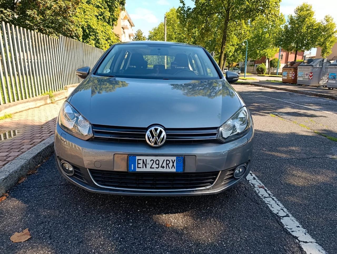 Volkswagen Golf 1.6 TDI DPF 5p. Highline - NEOPATENTATI