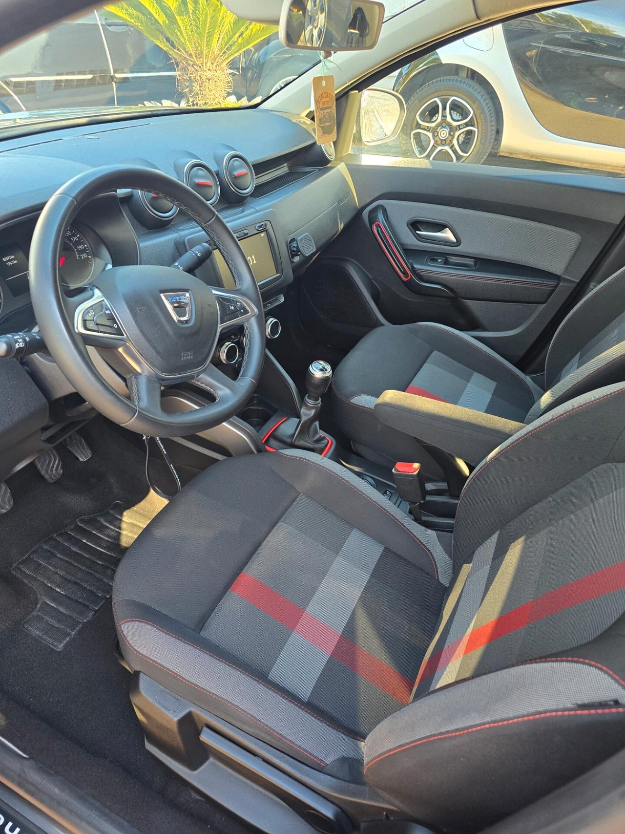 Dacia Duster 1.6 SCe GPL 4x2 Techroad