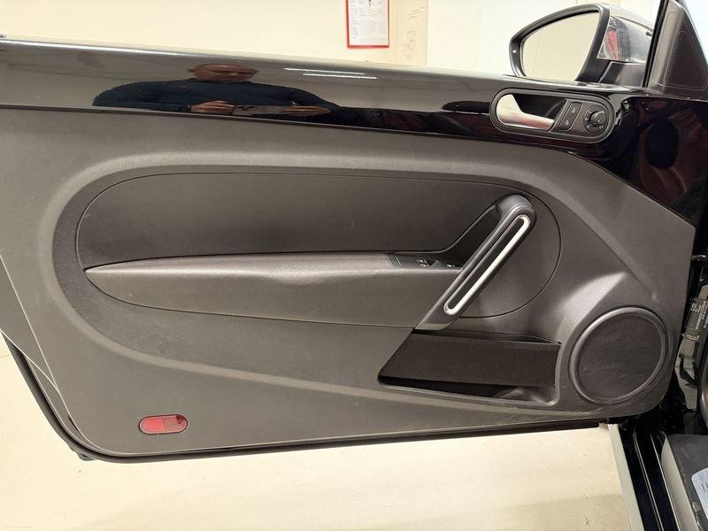 Volkswagen Maggiolino 1.6 TDI Design 50s