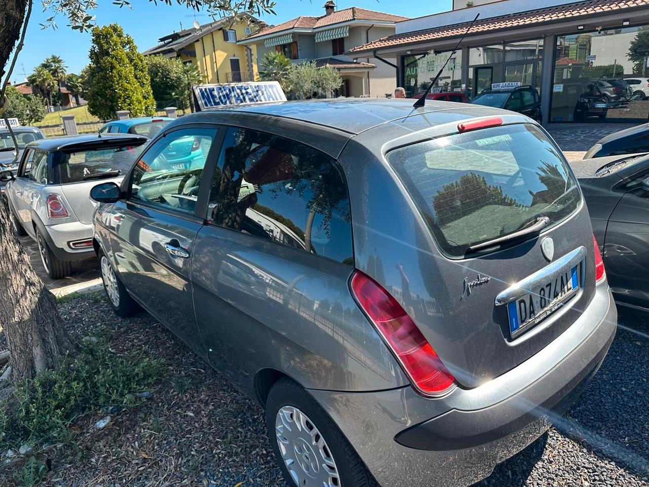 Lancia Ypsilon NEOPATENTATI PROMO SETTIMANALE