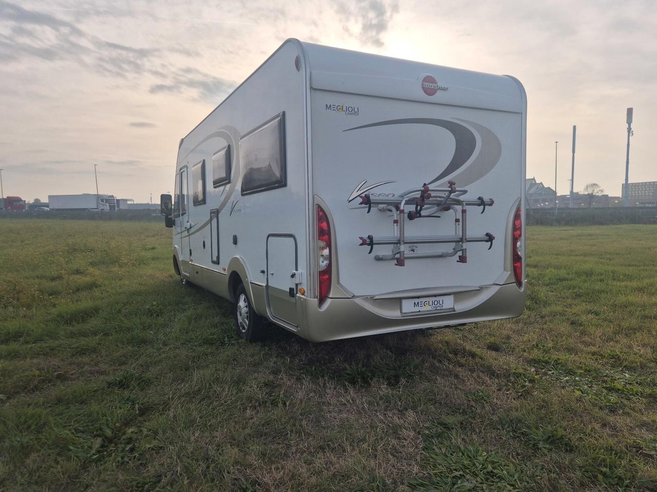 Bürstner Viseo 696 Motorhome con letto matrimoniale
