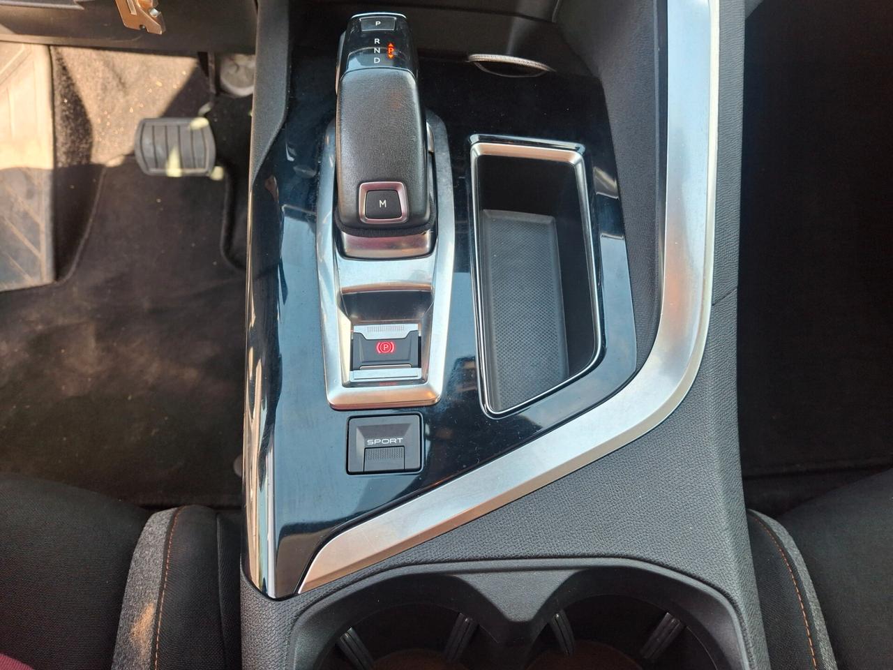 Peugeot 3008 BlueHDi 130 S&S EAT8 Allure