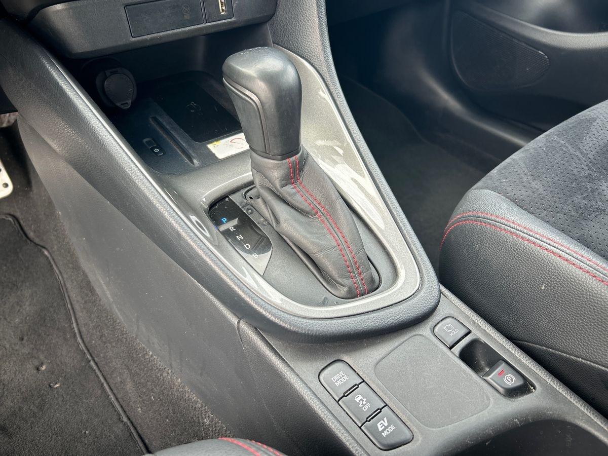 TOYOTA Yaris IV 2020 - Yaris 1.5h GR Sport