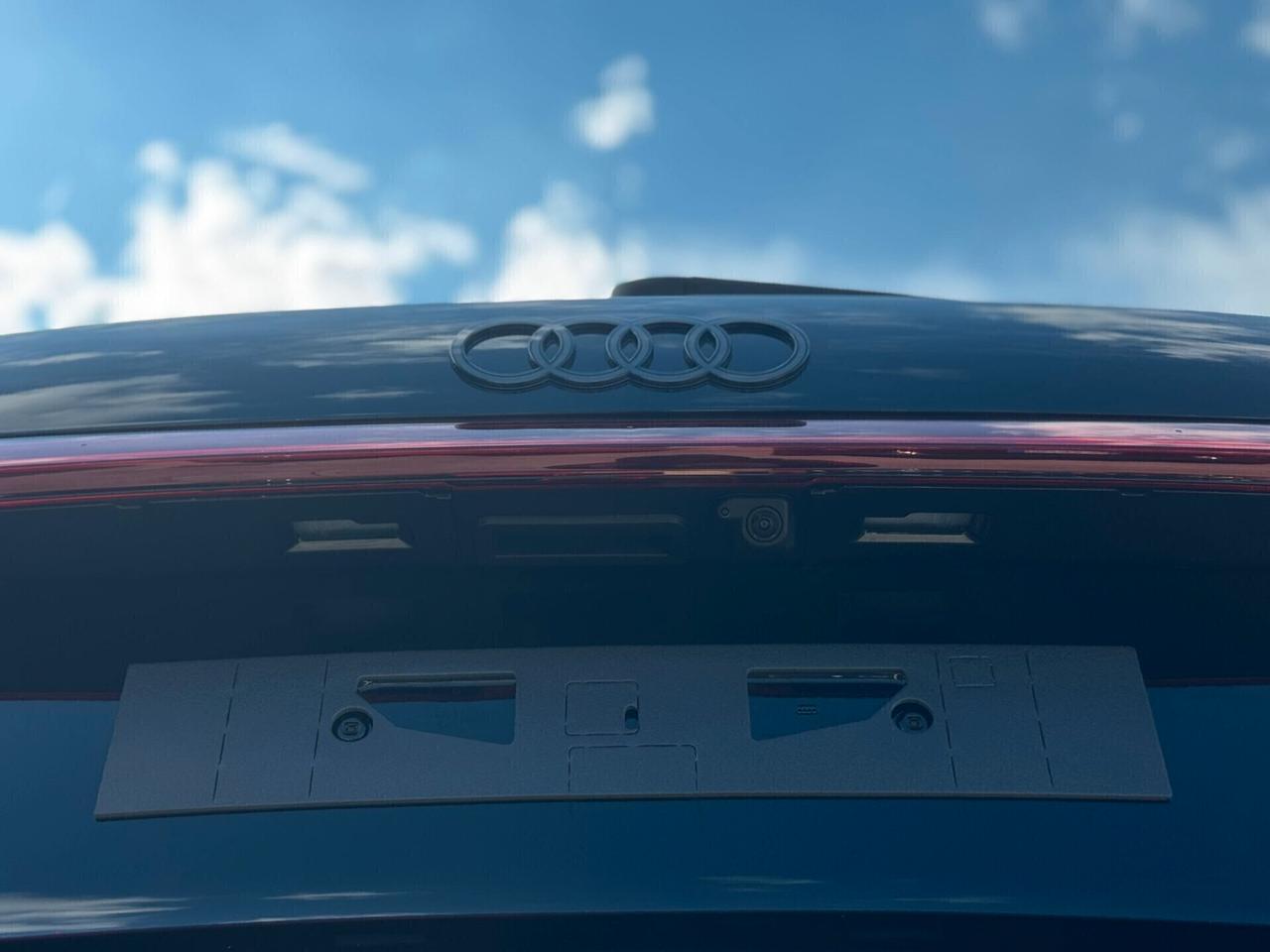 Audi Q5 SPB 40 TDI 204 CV quattro S tronic Identity Black