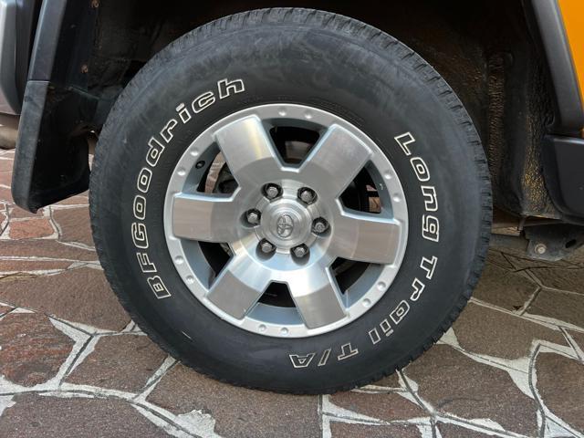 TOYOTA Land Cruiser FJ