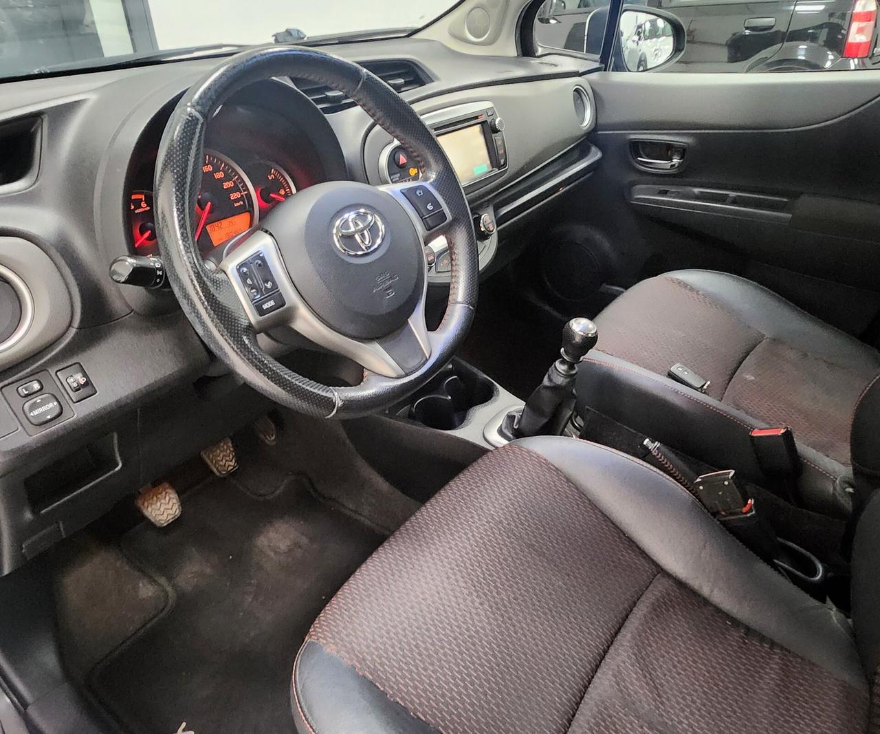 Toyota Yaris 1.4 D-4D DPF 5 porte M-MT Sol