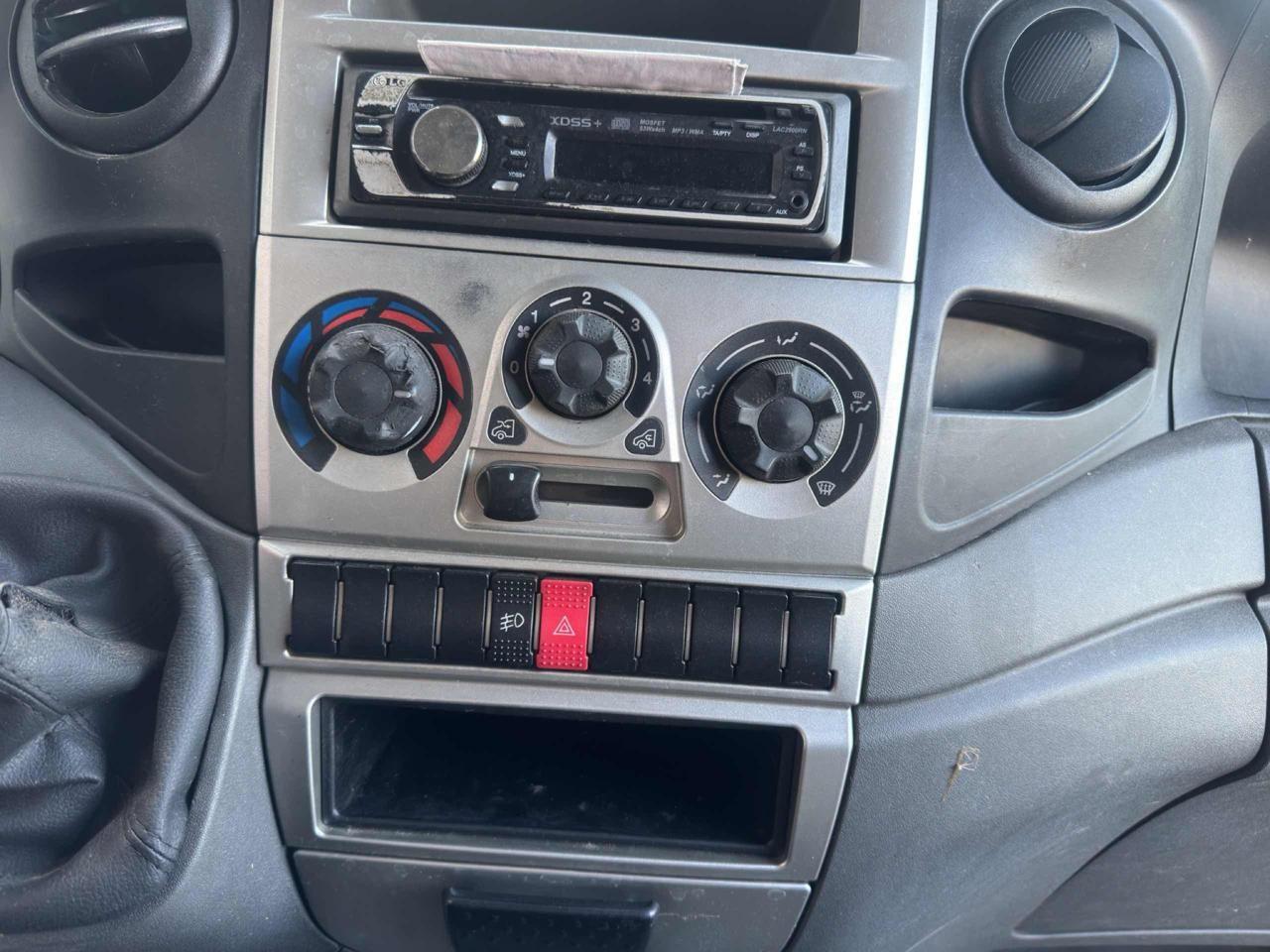 Iveco Daily 35 2.3 ISOTERMICO+FRIGO FNAX ATP+GANCIERE CARNI-