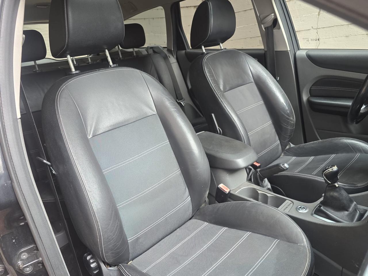 Ford Focus 1.6 TDCi (110CV) SW Tit. DPF - UNICO PROPRIETARIO TETTO APRIBILE