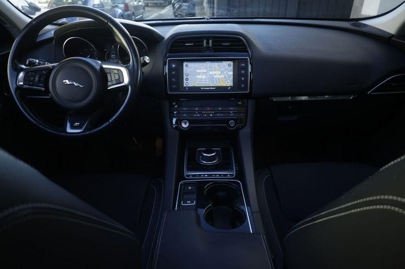 Jaguar F-Pace Jaguar F-Pace 2.0 D 180 CV AWD aut. R-Sport Unicoproprietario