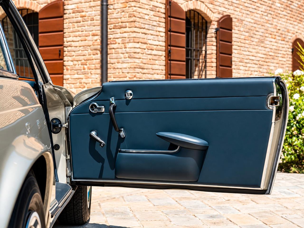 Mercedes-benz SL 230 Pagoda W113