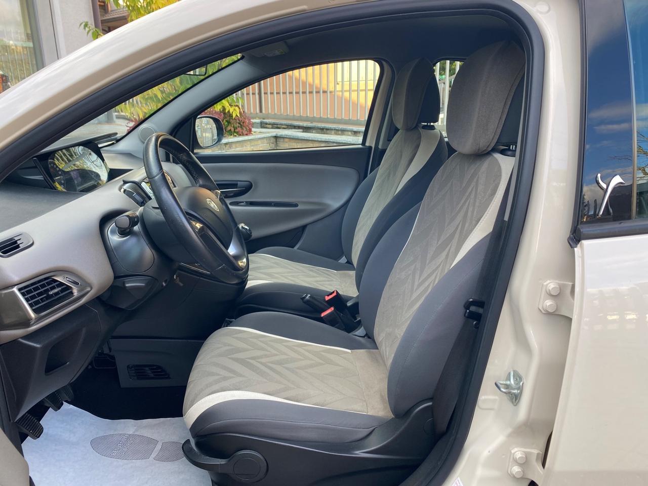 Lancia Ypsilon 1.2 69 CV 5 porte