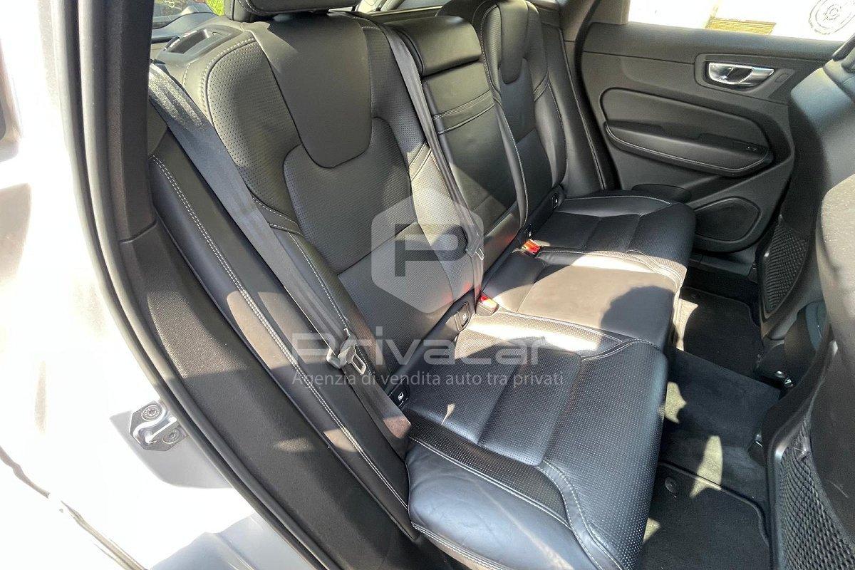 VOLVO XC60 B4 (d) AWD Geartronic Inscription