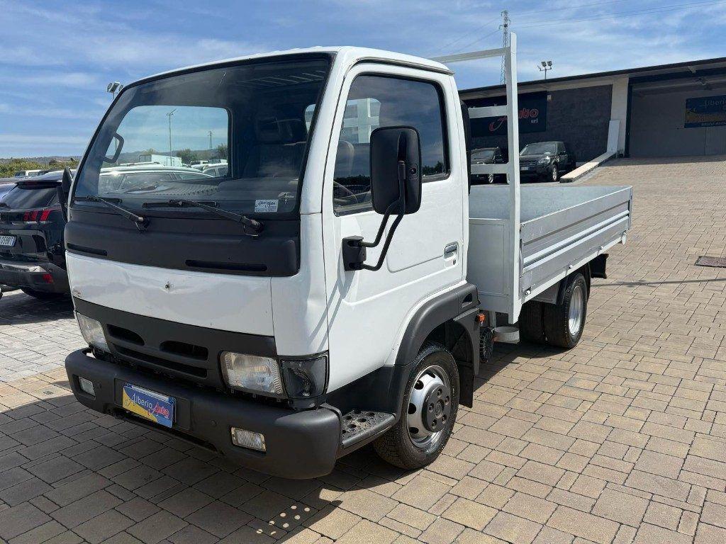 Nissan Cabstar 3.0 Td CASSONE FISSO