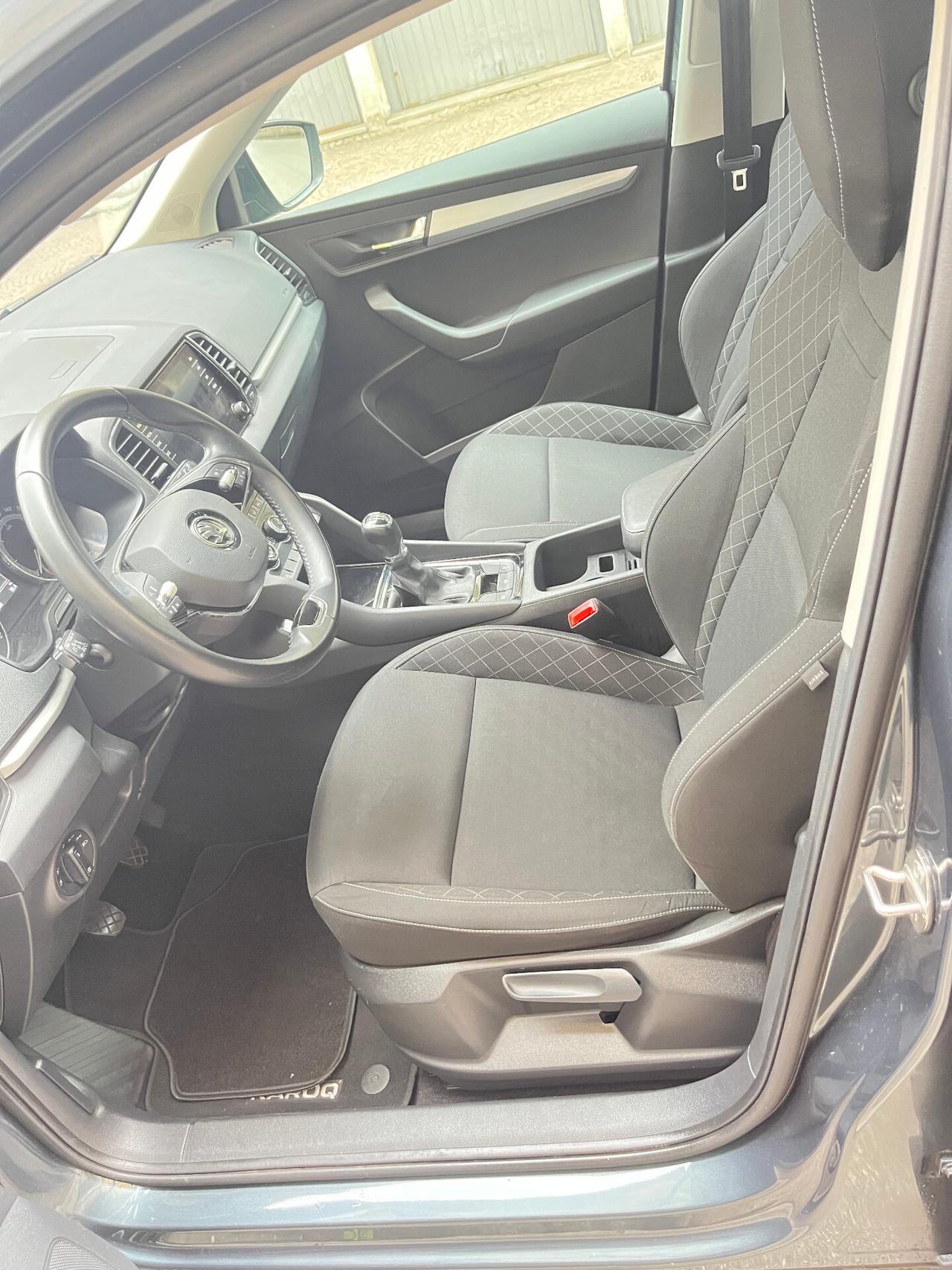 SKODA KAROQ 1.0 TSI - BENZINA - KM 43.300 - ANCHE PER NEOPATENTATI - 2022