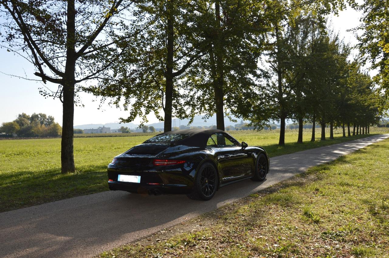 Porsche 911 3.8 Carrera GTS Cabriolet