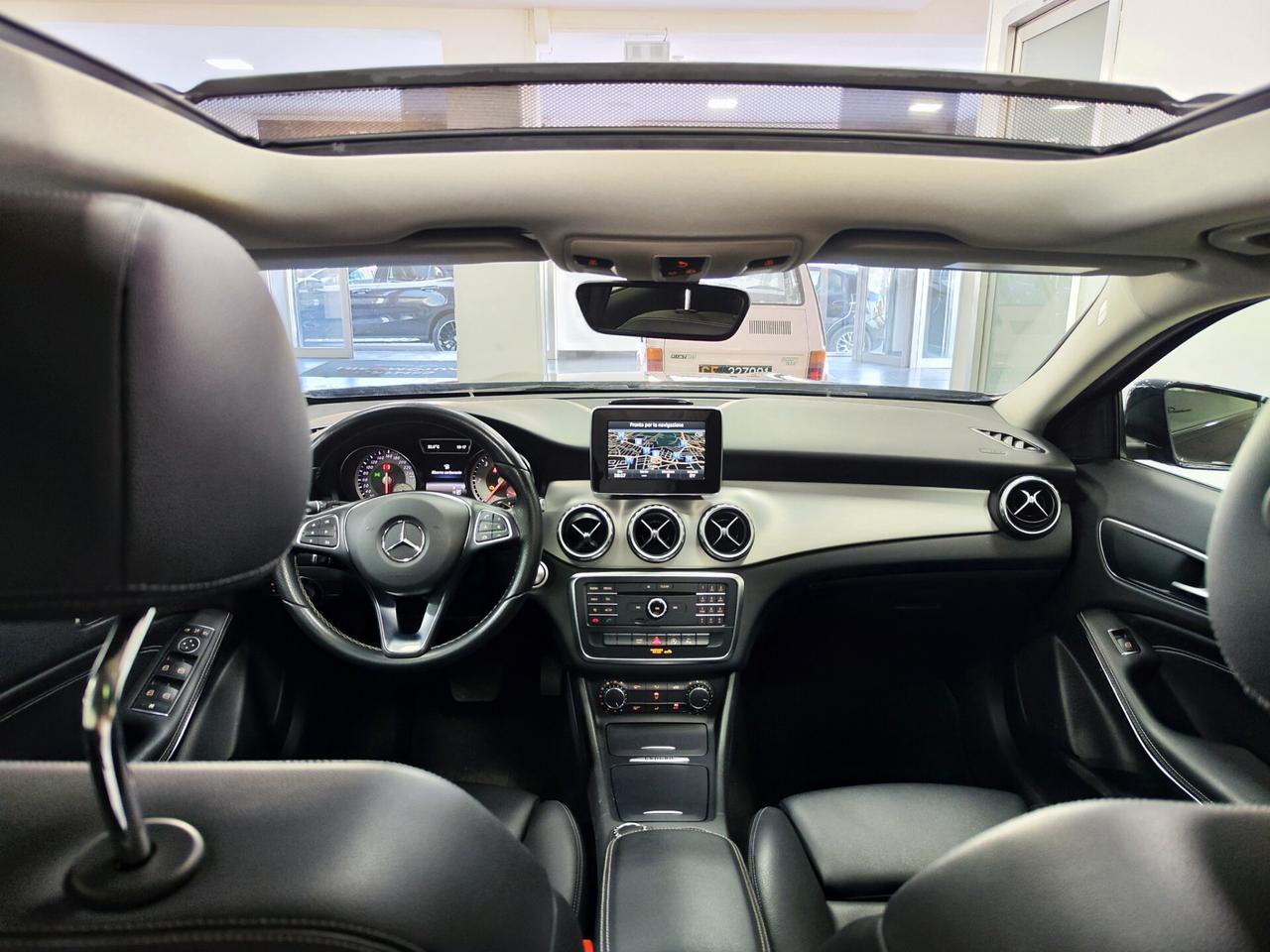 Mercedes-benz GLA 180 d Automatic Sport Tetto