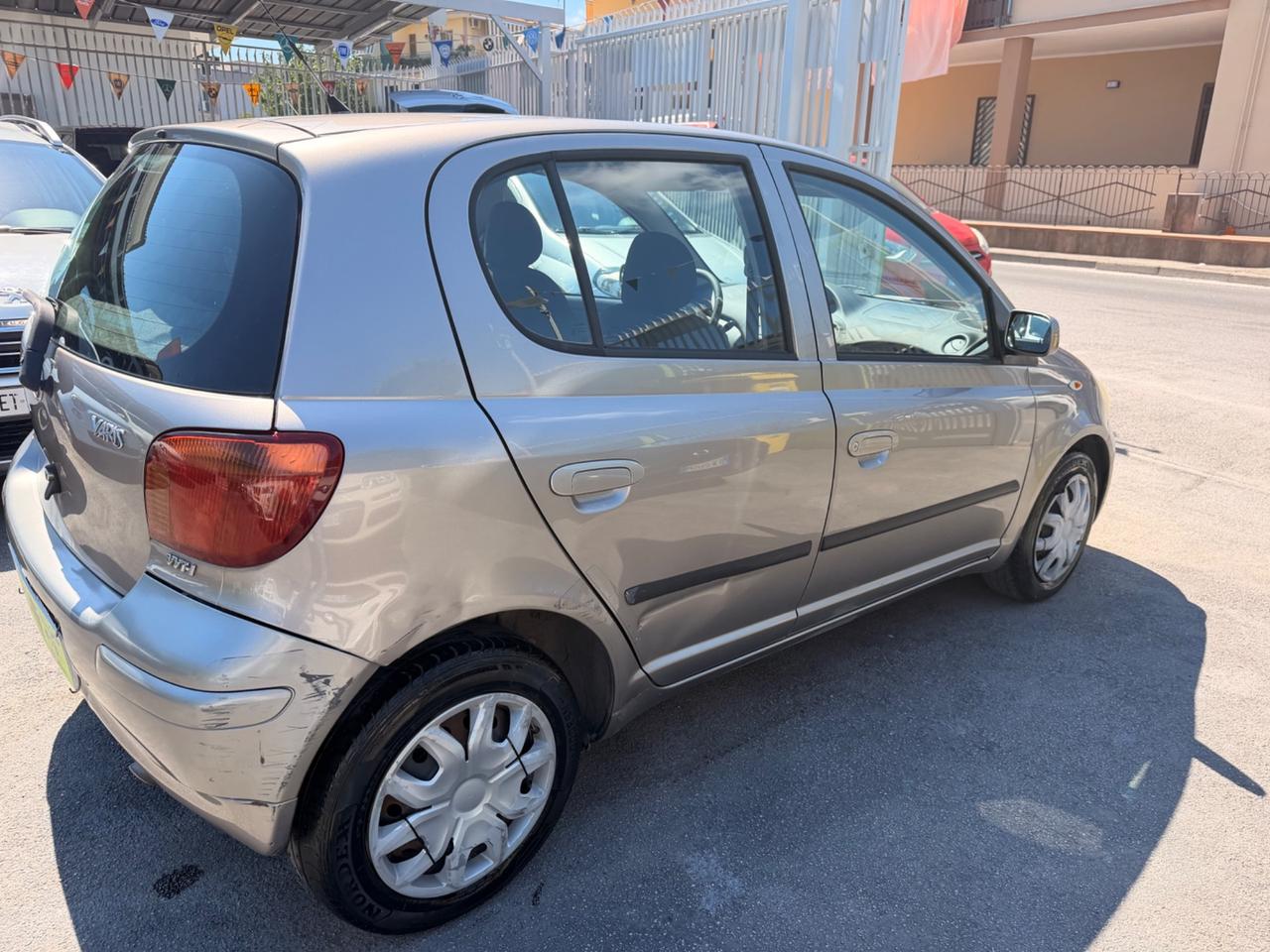 Toyota Yaris 1.3 BENZ/GPL 12/2003