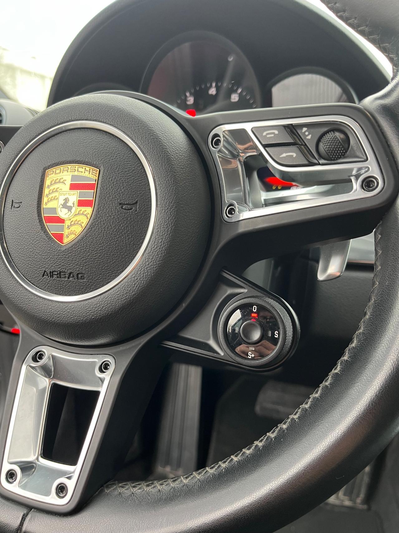 Porsche 718 Spyder Cayman 2.0