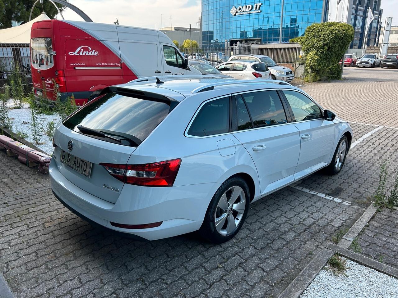 Skoda Superb Wagon 1.6 tdi Executive dsg my17