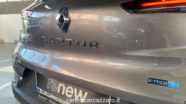 Renault Captur 1.6 E-Tech hybrid Intens 145cv auto