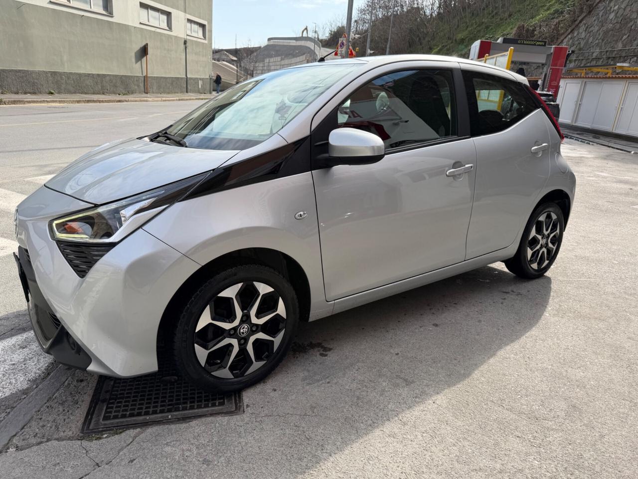 TOYOTA AYGO 1.0 NEOPATENTATI 5 PORTE