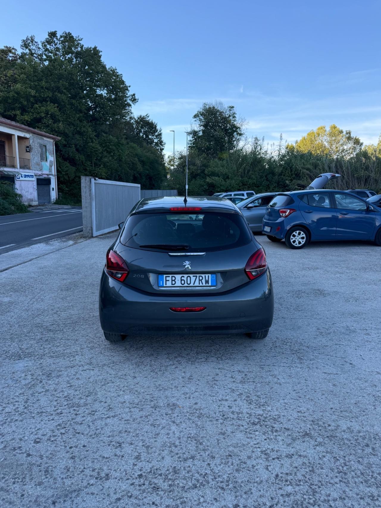 Peugeot 208 PureTech 82 5 porte Allure