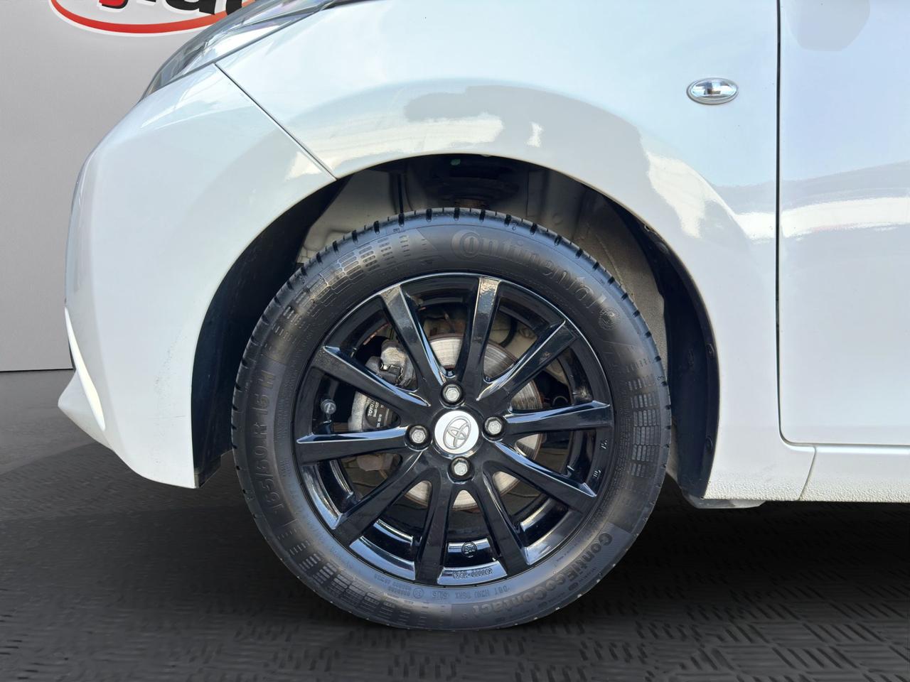 Toyota Aygo 5p 1.0 x-play my15