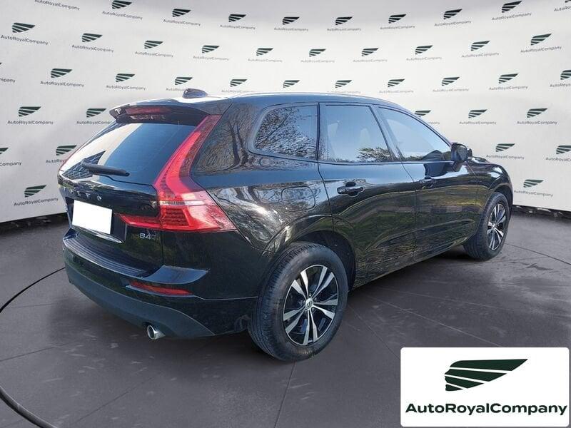 Volvo XC60 B4 D automatico Momentum IVA ESPOSTA
