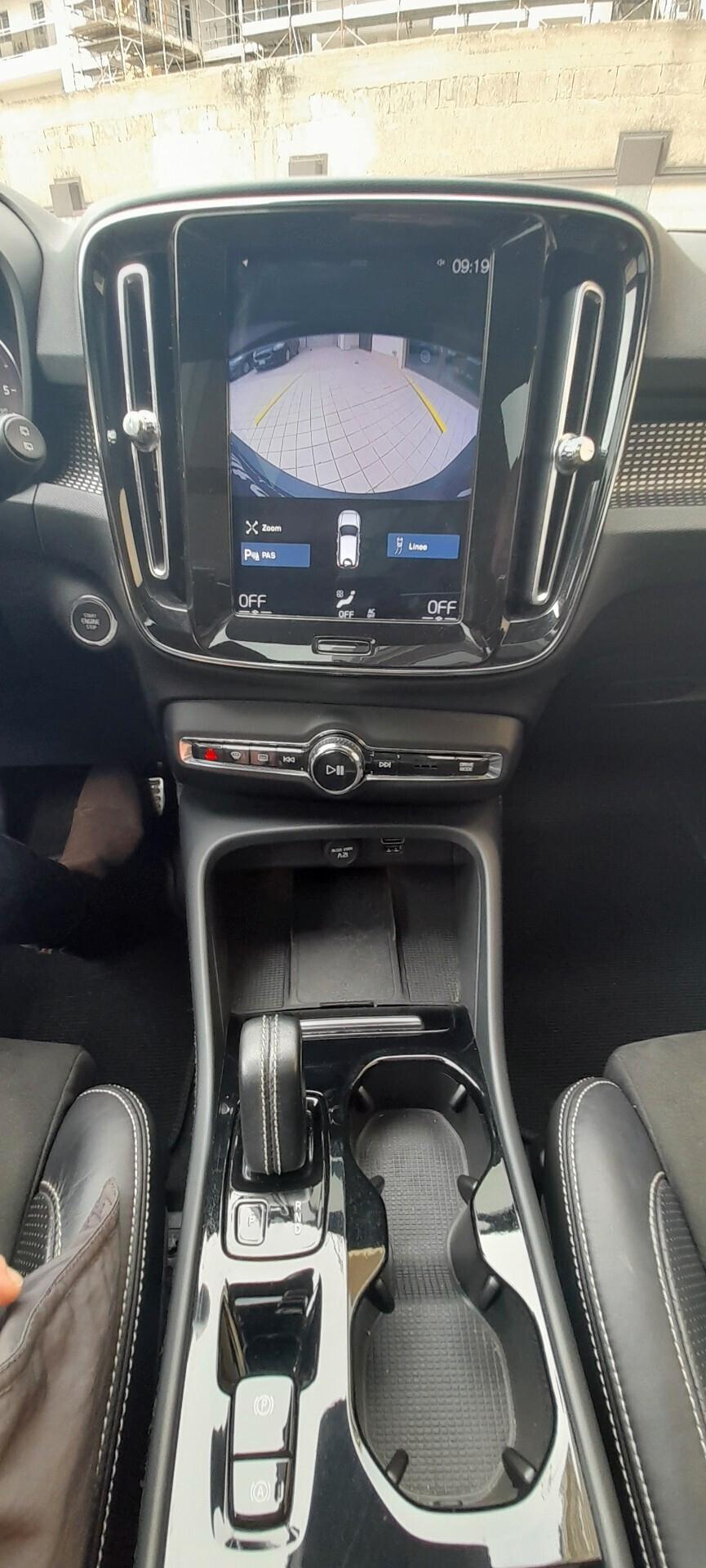 Volvo XC40 D3 AWD Geartronic R-design