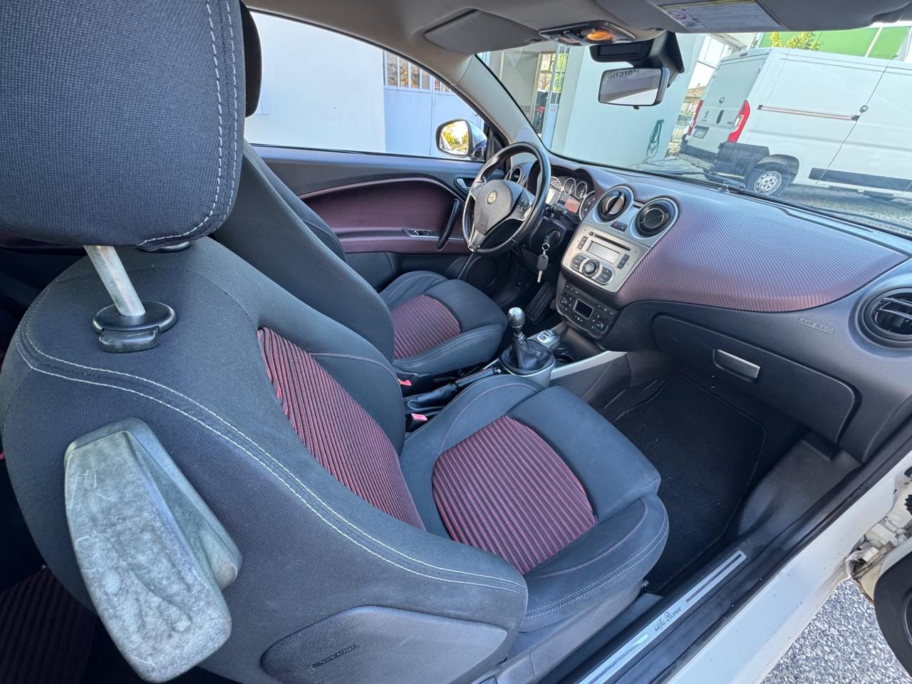 Alfa Romeo MiTo 1.4 105 CV M.air S&S Distinctive Sport Pack