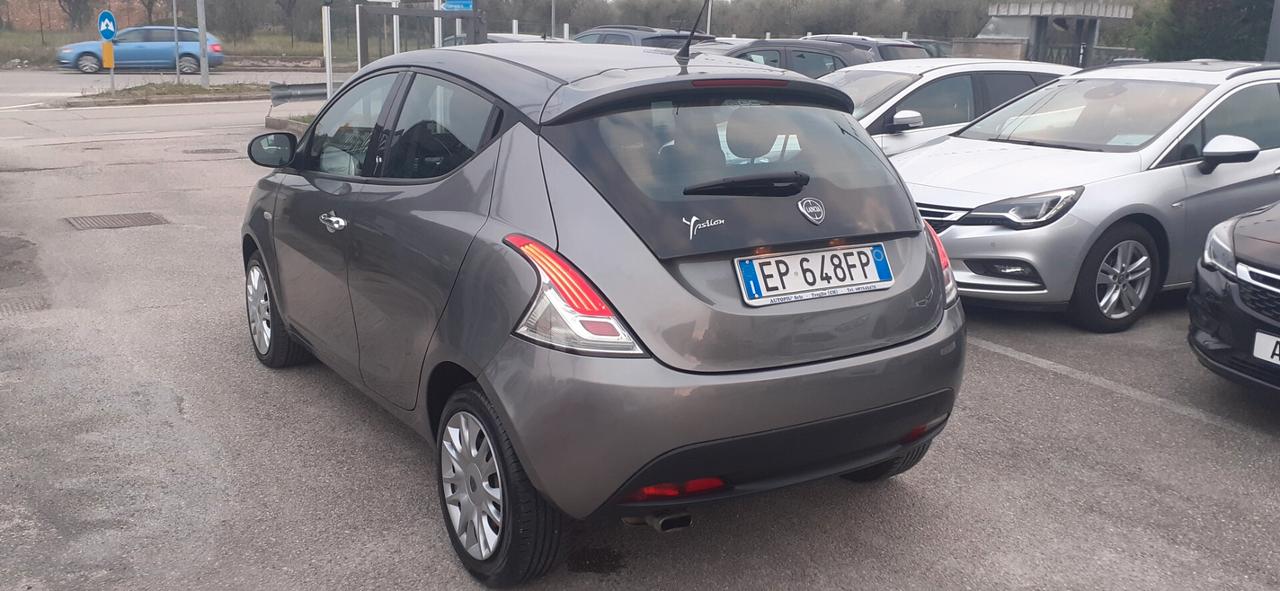 Lancia Ypsilon 1.3 MJT 16V 95 CV 5 porte S&S Silver - Garanzia