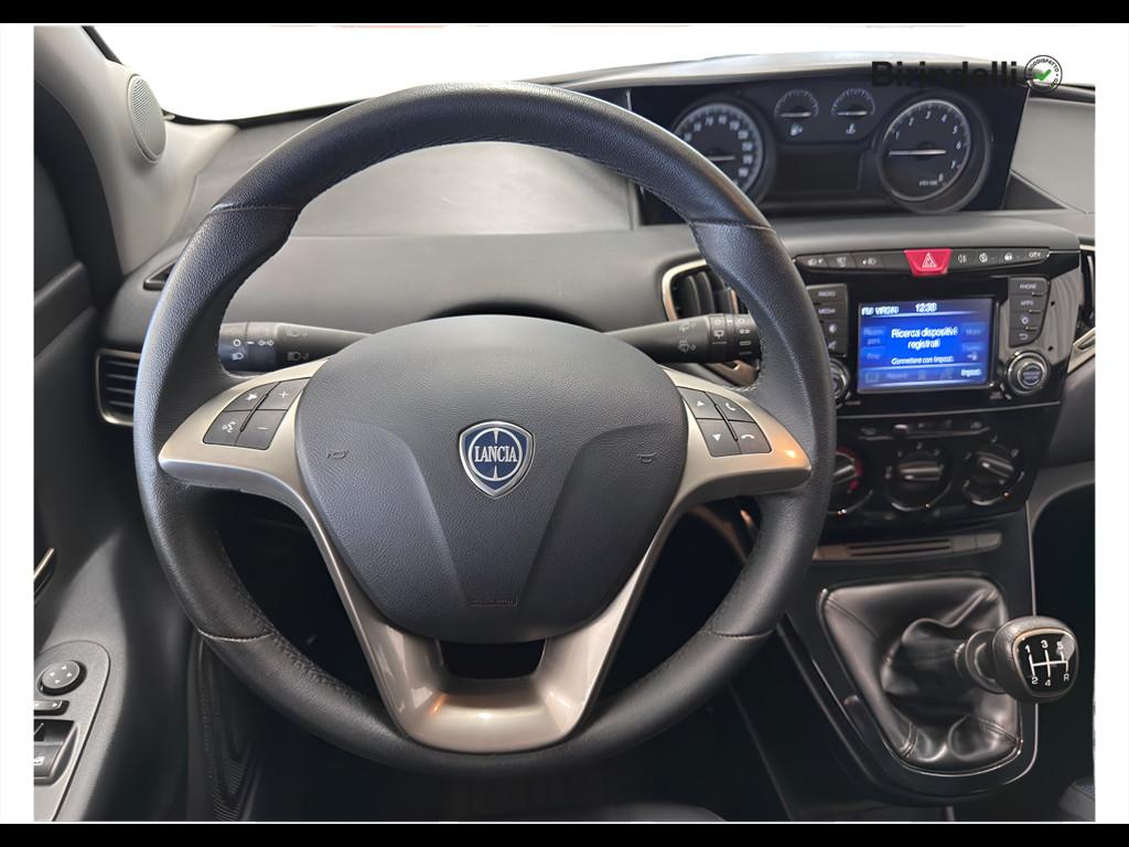 LANCIA Ypsilon 3ª serie - Ypsilon 1.2 69 CV 5 porte S&S Gold