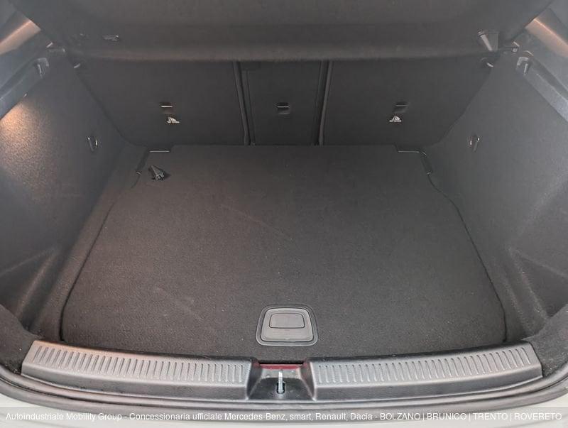 Mercedes-Benz Classe A 250 PREMIUM AUTOMATIC ''PACCHETTO NIGHT''