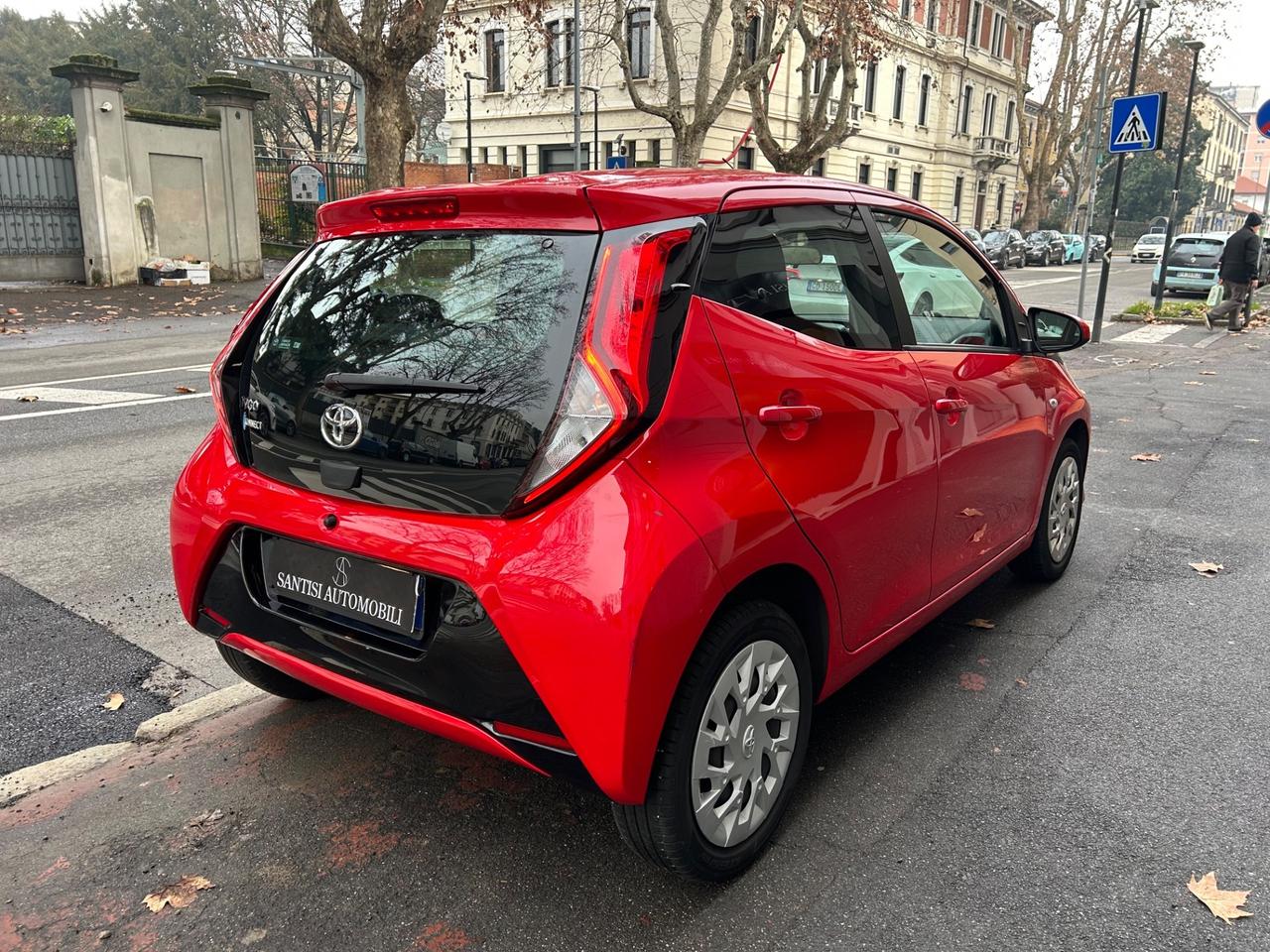 Toyota Aygo Connect 1.0 x-clusiv 72cv 5p *90000KM*NEOPATENTATI*