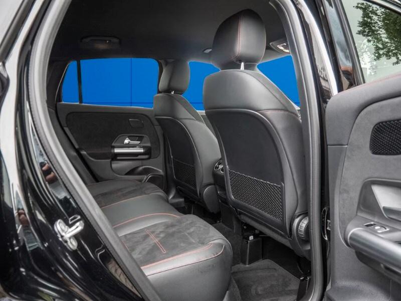 MERCEDES GLA (H247) GLA 200 d Automati...