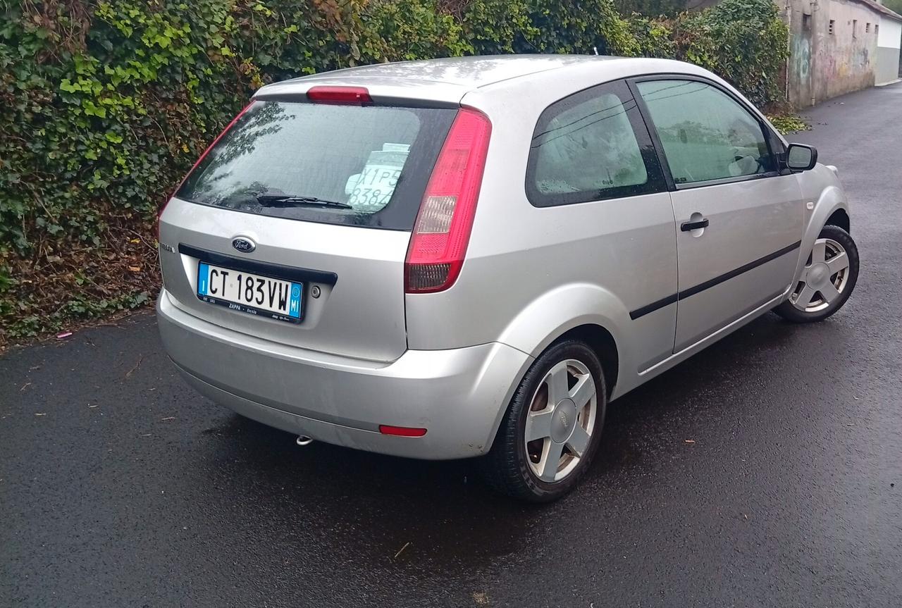 Ford Fiesta 1.2 75 CV Gpl sino 2033 .Distr Nuova .