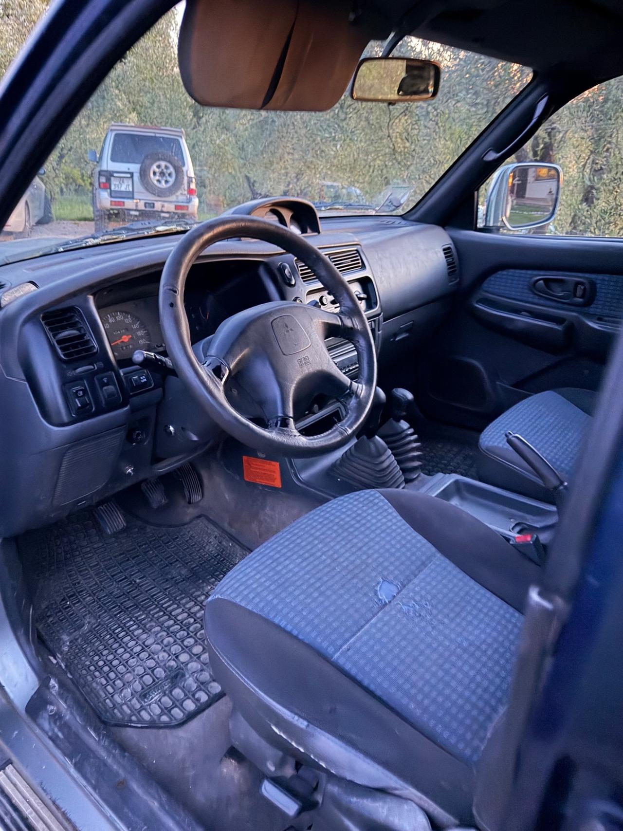 Mitsubishi L200 2.5 TDI 4WD Club Cab Pup. GLS Targ.