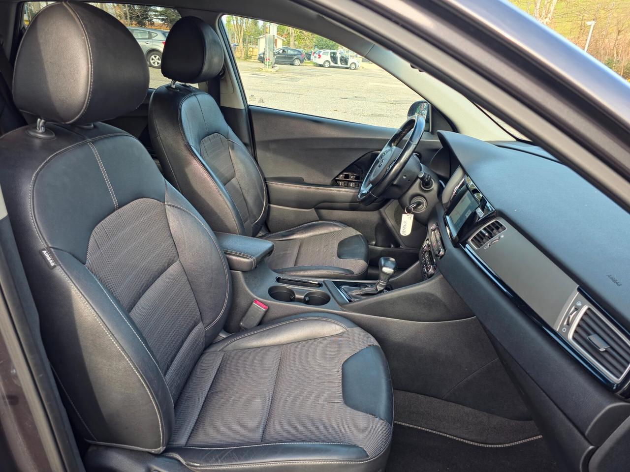 Kia Niro 1.6 GDi DCT Ibrido HEV Style 2018-E6B Automatico NEO