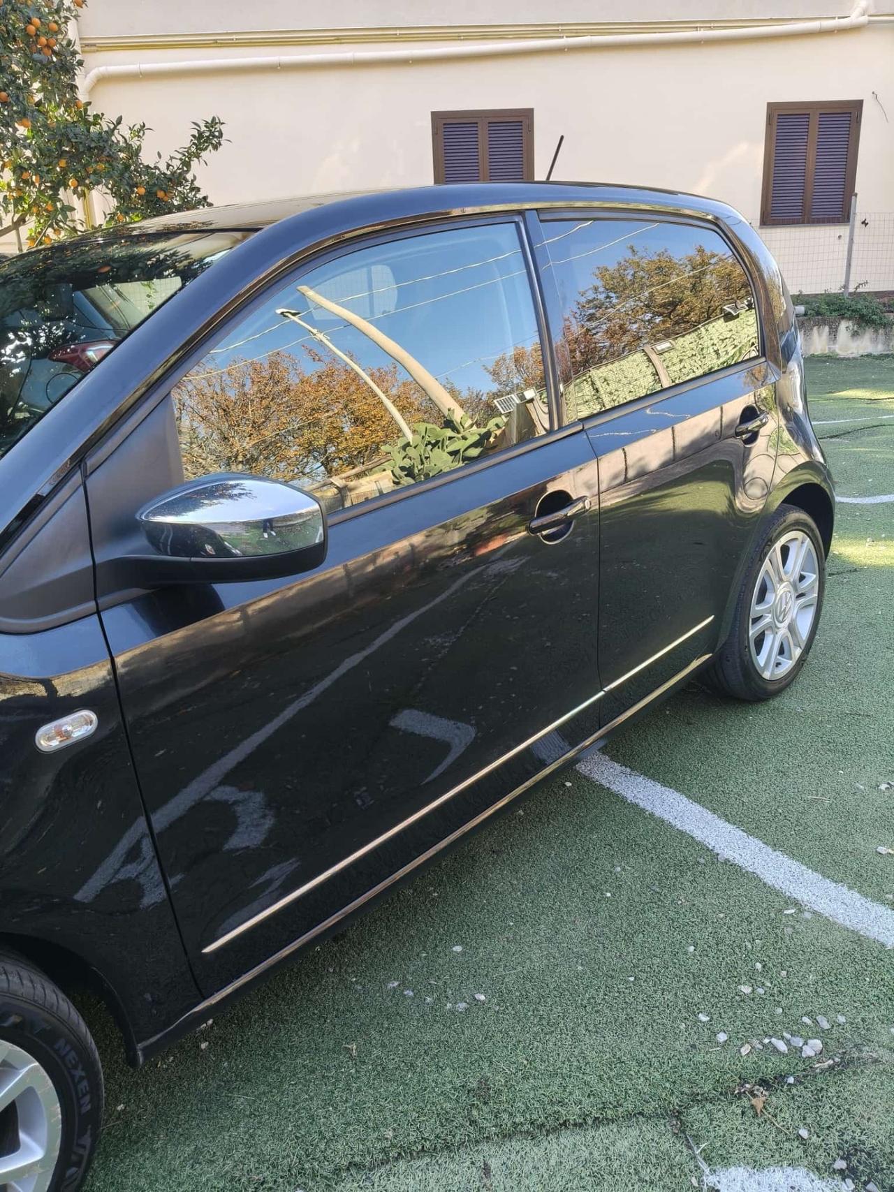 VOLKSWAGEN UP 1000 A METANO 5P FULL OPTIONAL