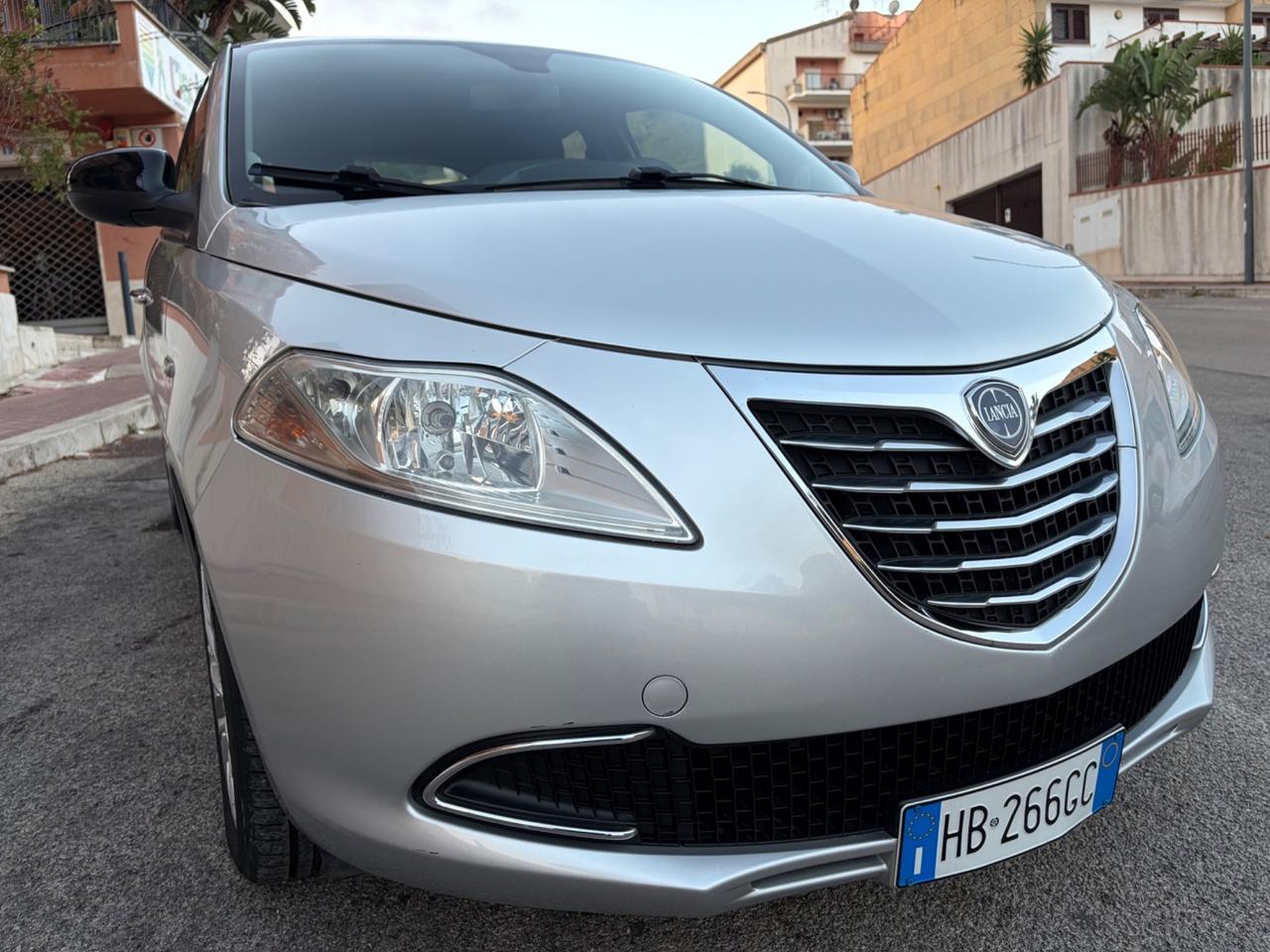 Lancia Ypsilon 1.2 Benz ideale per neopatentati