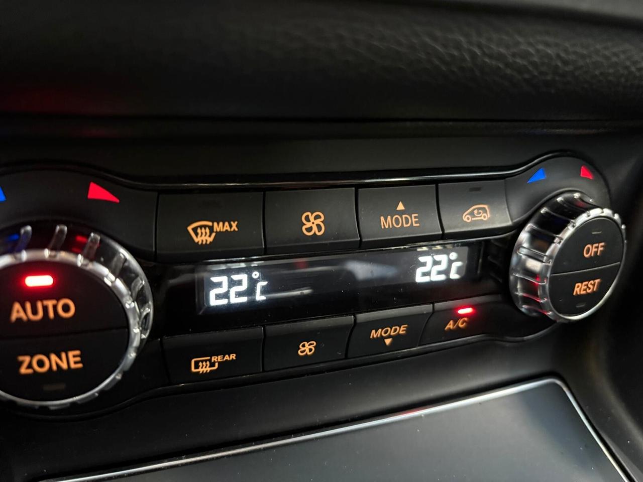 Mercedes-benz GLA 220 d PREMIUM 4Matic Automatic