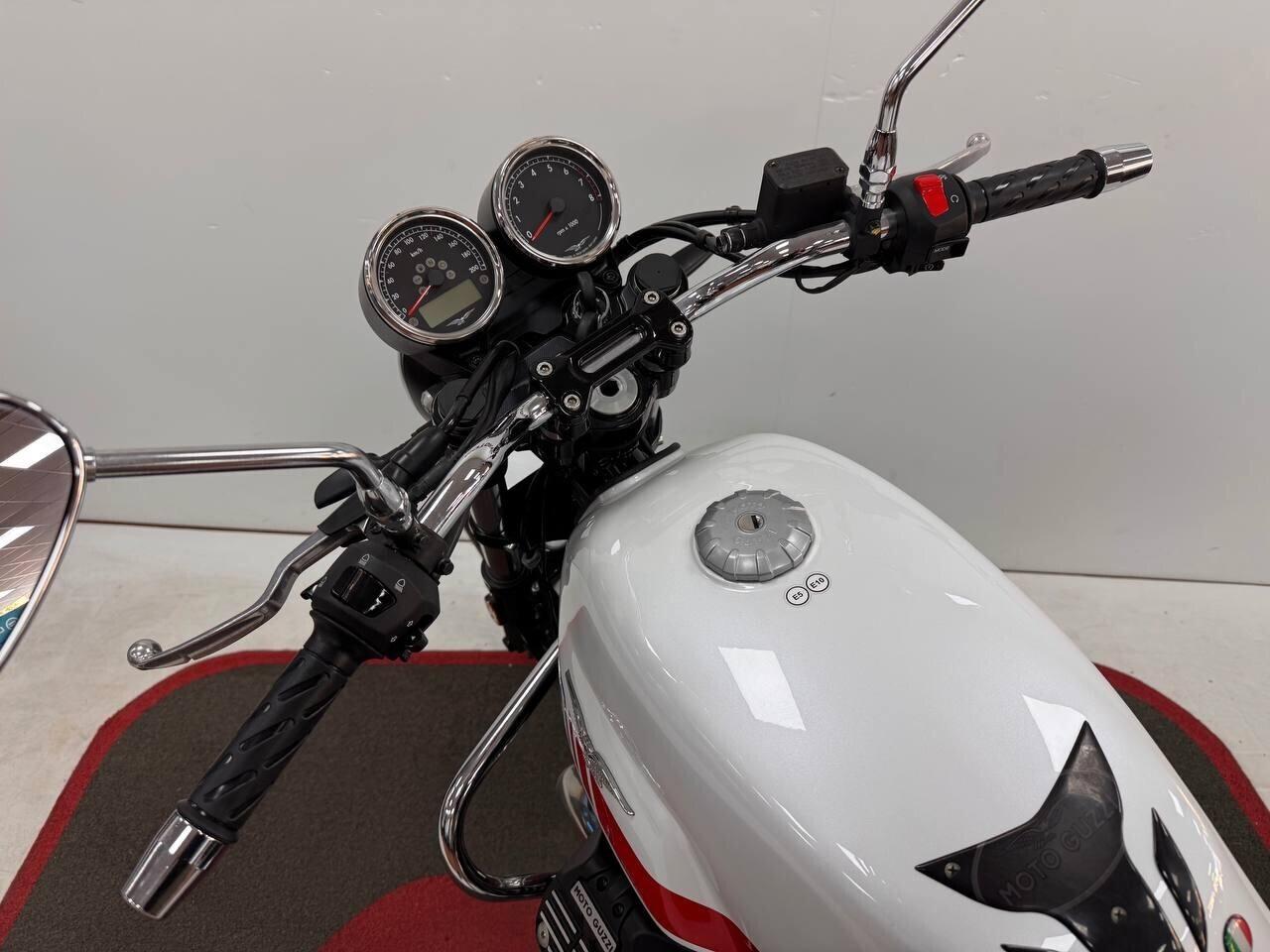 Moto Guzzi V7 SPECIAL DA 84 € AL MESE – SENZA ANTICIPO