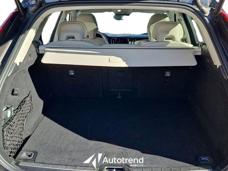 Volvo XC60 B4 197+14 CV Automatica Mild Hybrid Diesel NAVI TETTO LED Inscription