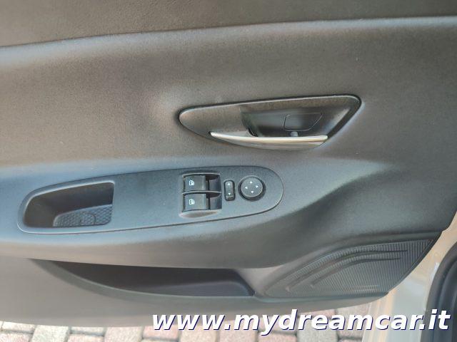 LANCIA Ypsilon 1.2 69 CV 5 porte Platinum