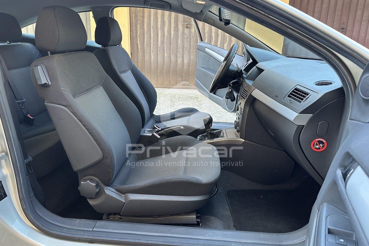 OPEL Astra GTC 1.6 16V Twinport 3 porte Sport