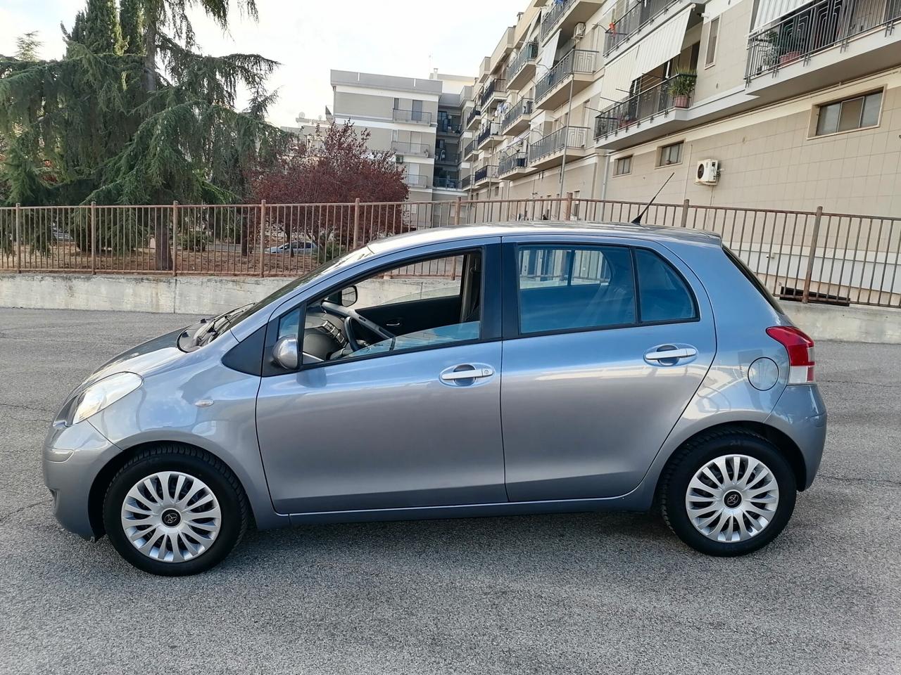 Toyota Yaris 1.4 D-4D DPF 5 porte 2011