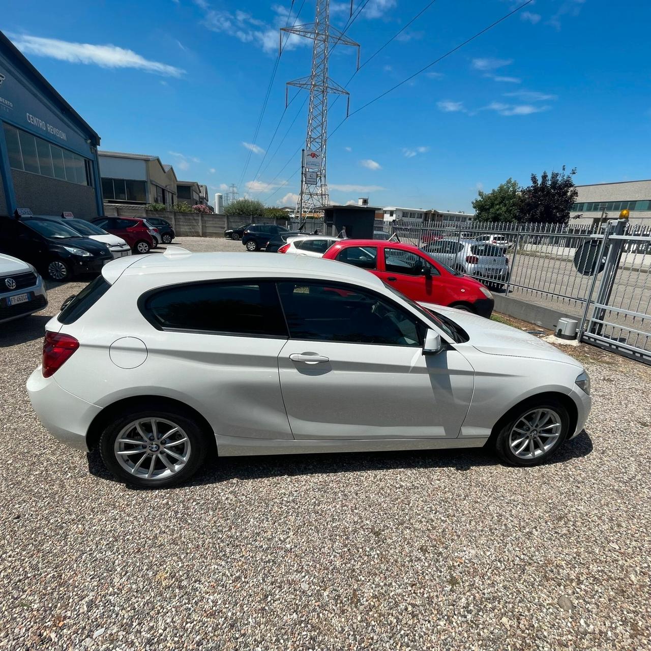 Bmw 114 114i 3p. Joy
