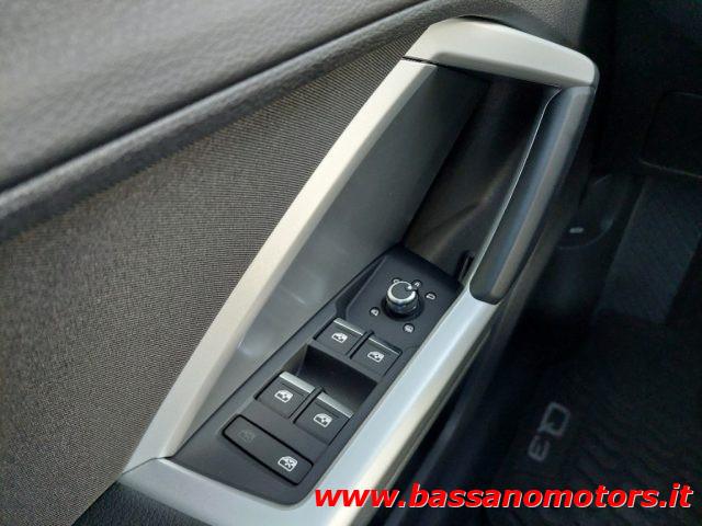 AUDI Q3 35 TFSI S tronic S line edition
