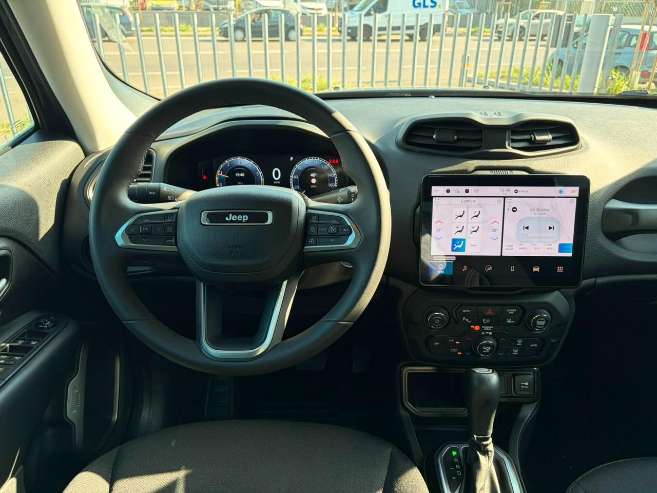 Jeep Renegade 1.5 Turbo T4 MHEV Summit