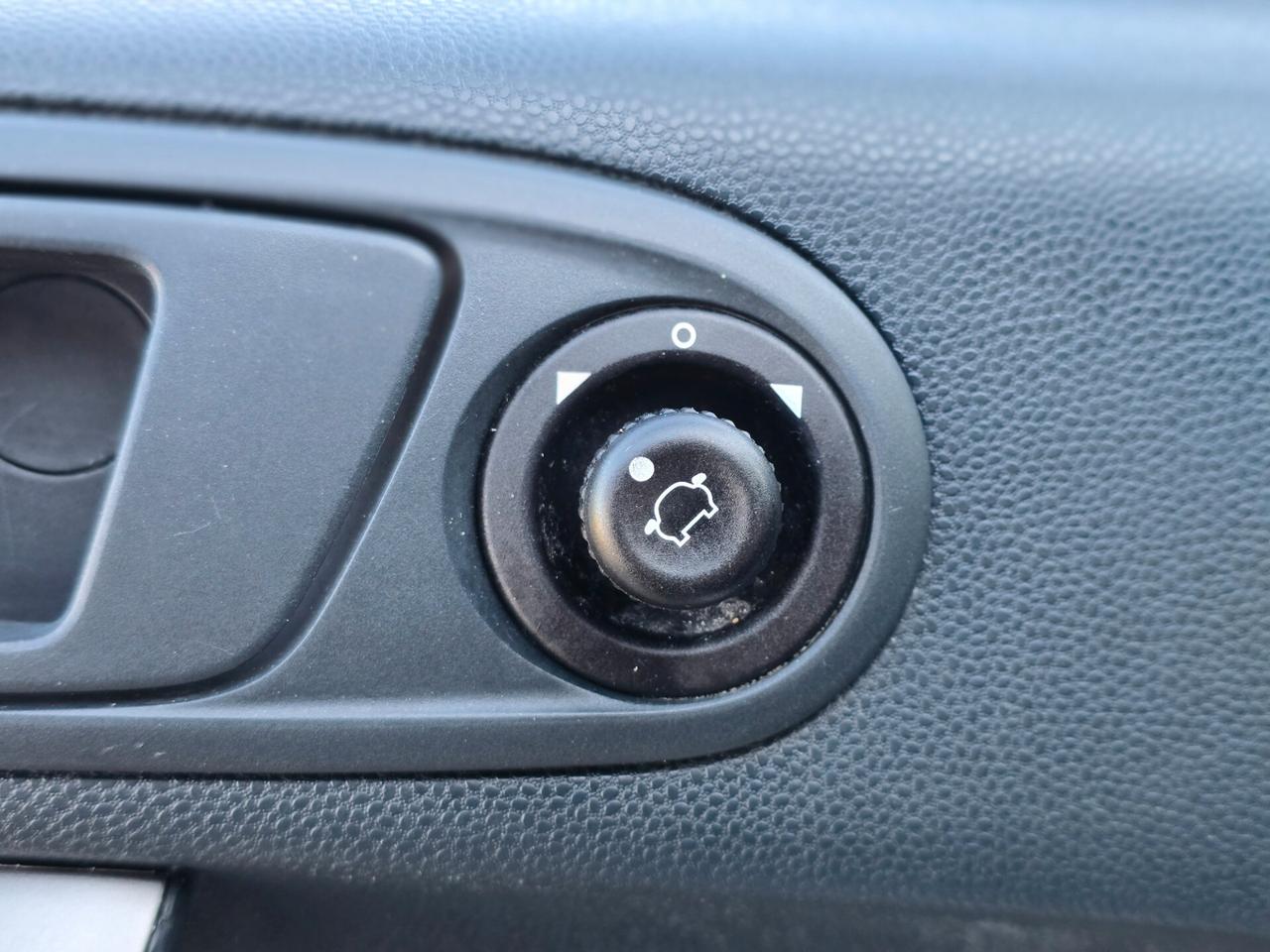 FORD FIESTA 5 PORTE 1.4 GPL 2011 PERFETTA DI TUTTO